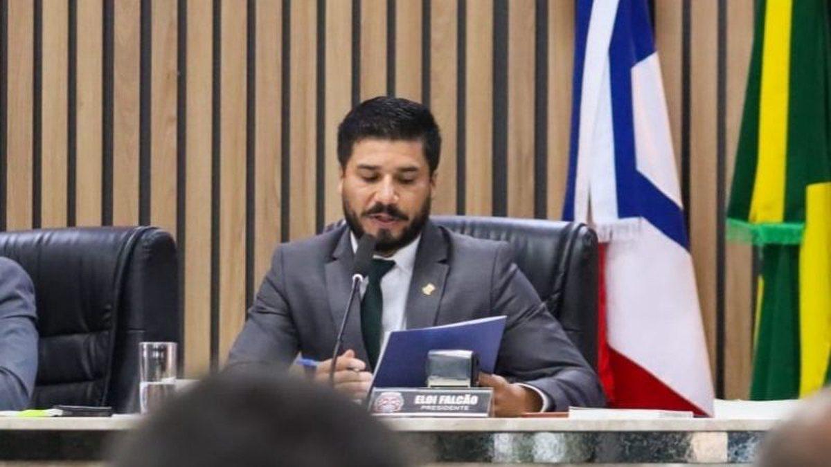 Presidente da Câmara é acusado de alugar próprio carro para o Legislativo de Morro do Chapéu - QTU Questões do Universo