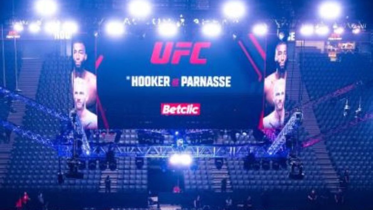 Veterano do UFC se envolve em confusão após ser nocauteado durante luta na França - Foto