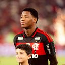 Gonzalo Plata terá que retornar ao Flamengo após transferência para o Dínamo de Moscou não ser concluída — Foto: Adriano Fontes/Flamengo
