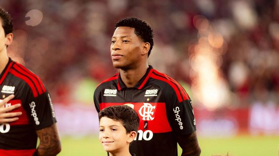 Gonzalo Plata terá que retornar ao Flamengo após transferência para o Dínamo de Moscou não ser concluída — Foto: Adriano Fontes/Flamengo
