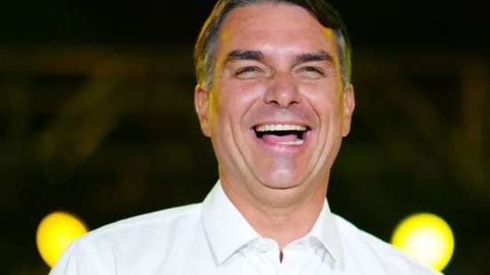 Vittor Sales/Divulgação Campanha Flávio Bolsonaro