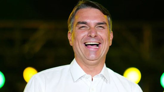 Vittor Sales/Divulgação Campanha Flávio Bolsonaro