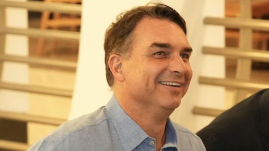 Flávio Bolsonaro - Charles Vieira