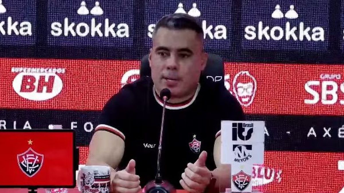 Jair Ventura reconhece momento ruim e comenta do protesto da torcida: “Temos que ser vaiados”