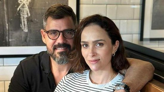 A criança é filha de Letícia e Juliano Cazarré. Ela nasceu com uma cardiopatia congênita rara - Redes Sociais