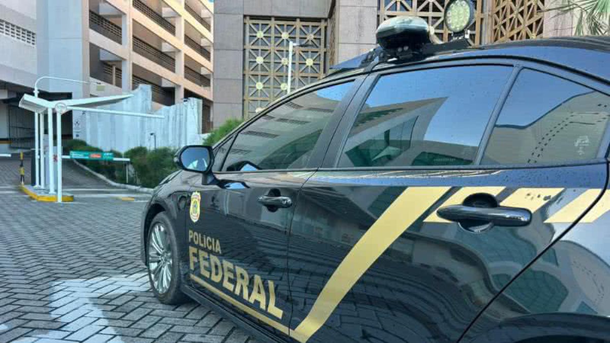 PF flagra empresário com R$ 4 milhões em espécie que seria usado para financiar campanha de deputada e prende PM aposentado