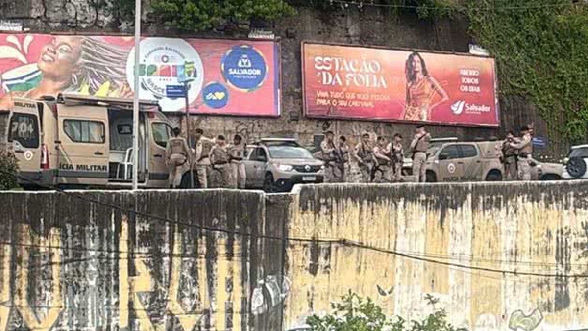MP faz reunião com moradores da Gamboa de Baixo após operações policiais