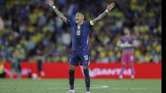 O atacante Raphinha foi cortado da Seleção Brasileira - Reprodução/ CBF