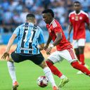 O clima de festa do Grêmio após a vitória por 3 a 1 sobre o Internacional, termina em briga e confusão - Reprodução/ INTERNACIONAL