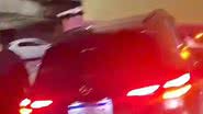 Um acidente envolvendo o carro do zagueiro Santiago Ramos Mingo, do Bahia, foi registrado na madrugada desta terça-feira (8) - Reprodução/redes sociais @bahia_campeão