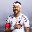 Neymar no camarote da vila em Santos 2 x 0 Atlético-MG - Foto: Carlos Torres/Agencia Enquadrar/Folhapress)