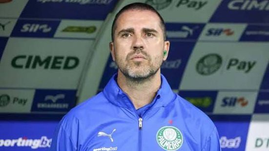 Auxiliar ficou na bronca com punição para o técnico Abel - Reprodução / Palmeiras