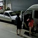 10 horas antes das imagens do casal, crianças estavam brincando no local - Reprodução