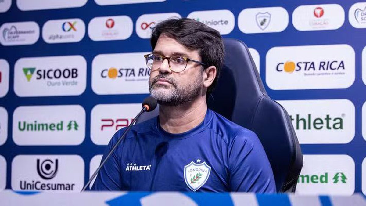 Ex-presidente do Bahia revela que clubes pedem fim do limite de 12 jogos e criação de "time B"