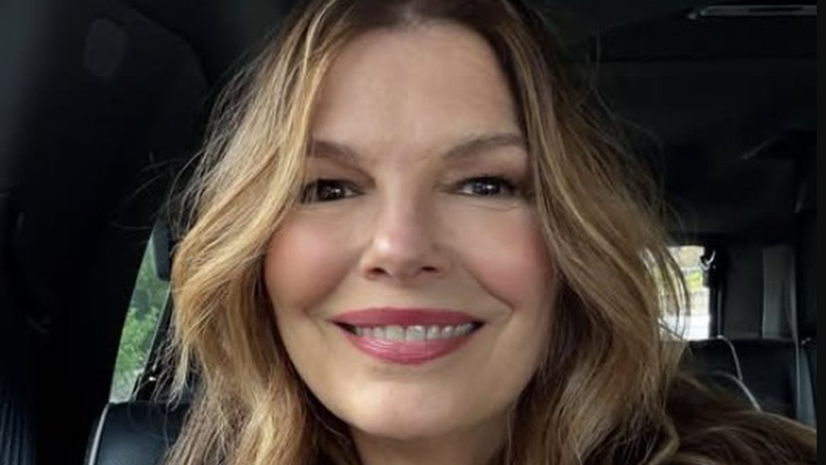 Astro do cinema choca ao revelar que atriz Jeanne Tripplehorn foi sua amante; romance secreto aconteceu durante gravações de filme