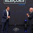 Imagem Debate da Band: Flavio Bolsonaro cobra explicações sobre Roberta Luchsinger e exige respeito de Lula; “Eu tenho 56 milhões de votos”