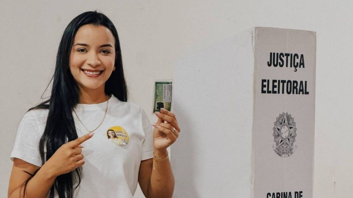 Deputada estadual mais jovem do Brasil tem apoio de medalhão da política e padrinho preso duas vezes