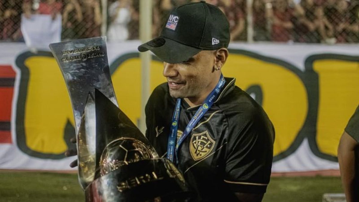 Autor do gol do acesso do Vitória para a Série B em 2022 é anunciado por 'time amador' da Bahia e se junta a campeão brasileiro pelo Leão - Foto