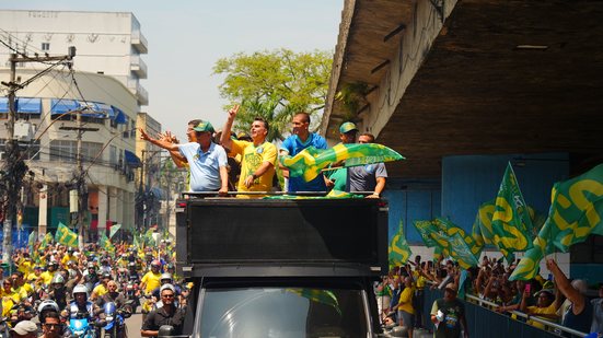 Charles Vieira / Campanha de Flávio Bolsonaro