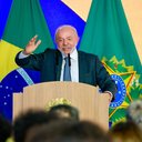 Imagem Lula diz que partido de Flávio Bolsonaro decidiu apoiar fim da escala 6x1 após “pressão da sociedade”