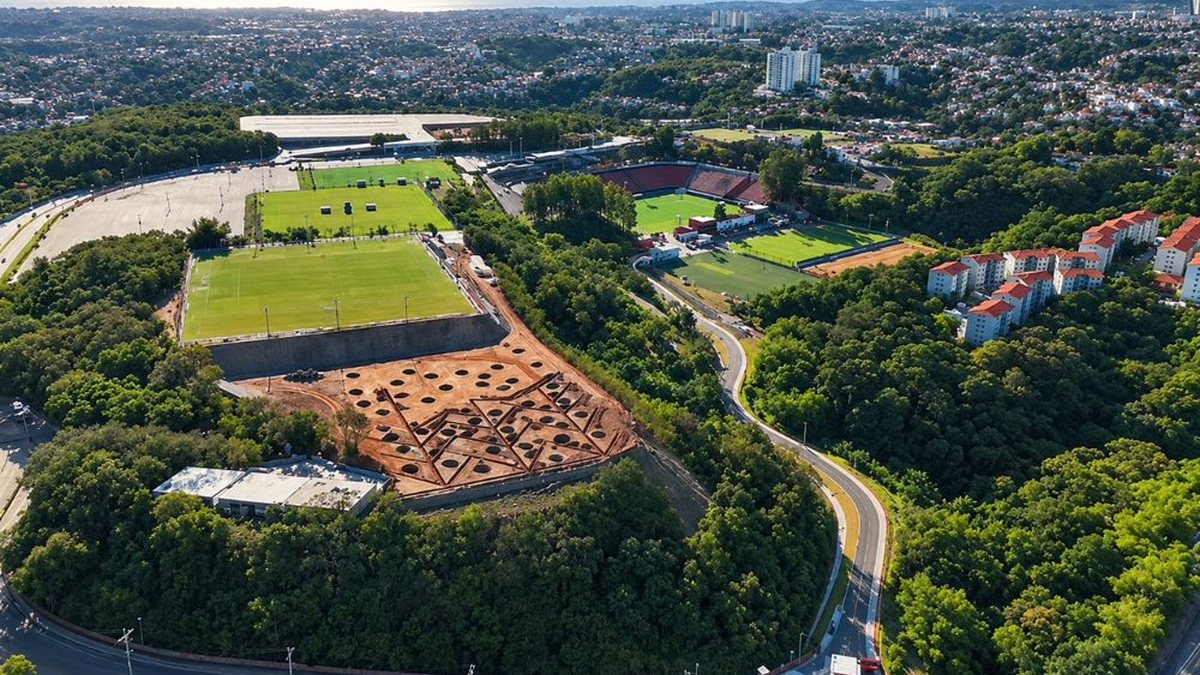 VÍDEO: Vitória atualiza andamento de obras do CT Leão da Barra e revela prazo de inauguração - Foto