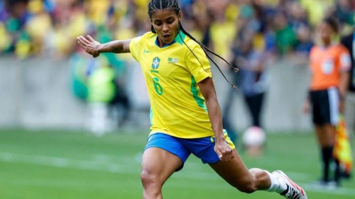 Jogadora baiana ganha espaço na Seleção Brasileira e sonha com Copa do Mundo de 2027