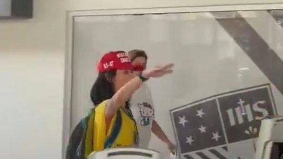 Vídeo mostra mulher em Botafogo fazendo saudação nazista - Reprodução/Redes sociais