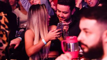 Imagem Assumidos! Deolane curte show de Maiara & Maraisa com novo amor; veja fotos