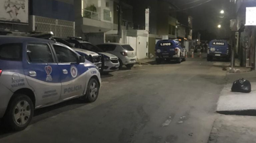 Imagem Família feita refém em Lauro de Freitas é liberada após cerca de três horas de negociação