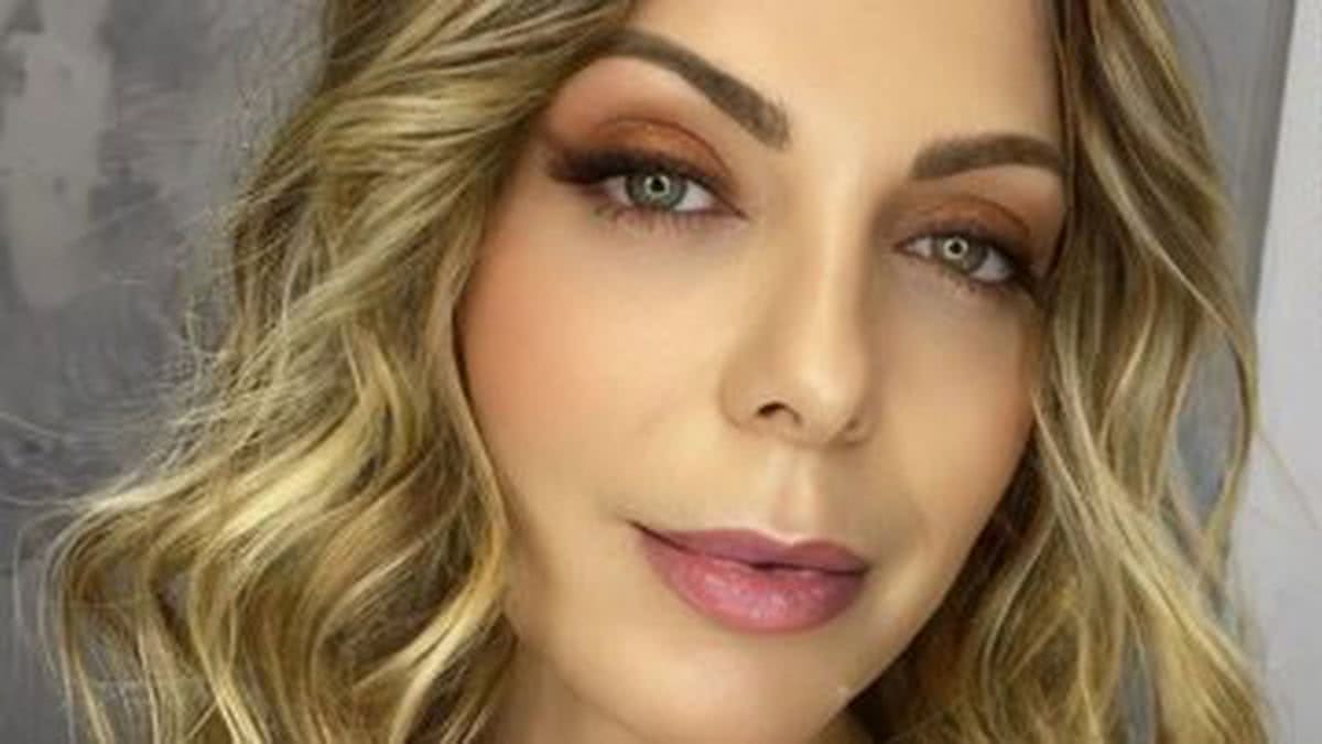 Sheila Mello enlouquece seguidores ao posar sem roupa na web; veja foto