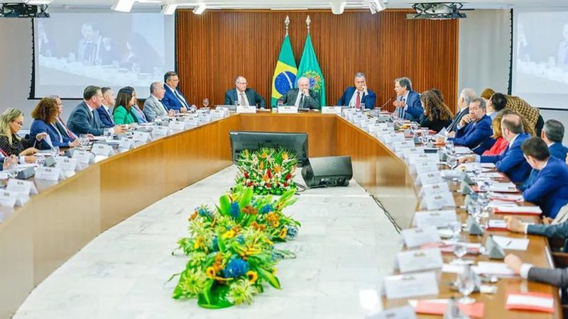 Presidente Luiz Inácio Lula da Silva (PT) e ministros durante a 3ª reunião ministerial do governo - Ricardo Stuckert