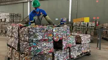 Divulgação / Recicla Latas