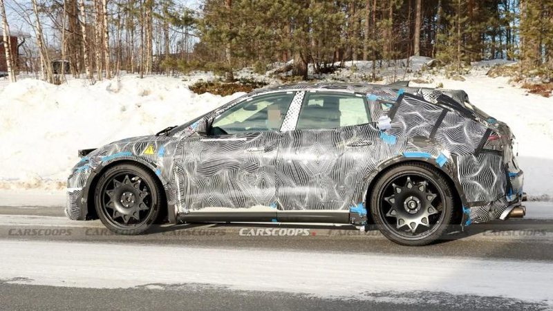 Nova Ferrari 100% elétrica em testes - Imagem: Carscoops