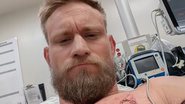 Imagem Ex-lutador do UFC é esfaqueado ao sair de casa e nocauteia agressor; saiba detalhes