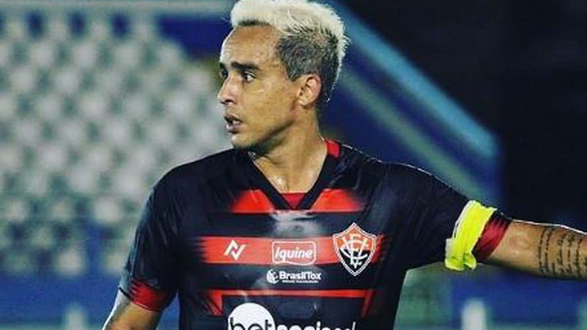 Jadson anuncia aposentadoria no futebol: ''Foram anos maravilhosos''