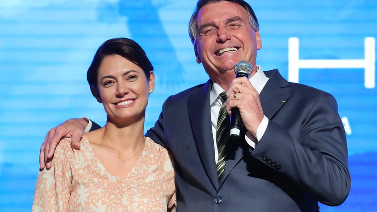 Casados há 15 anos: Saiba como Jair e Michelle Bolsonaro se conheceram