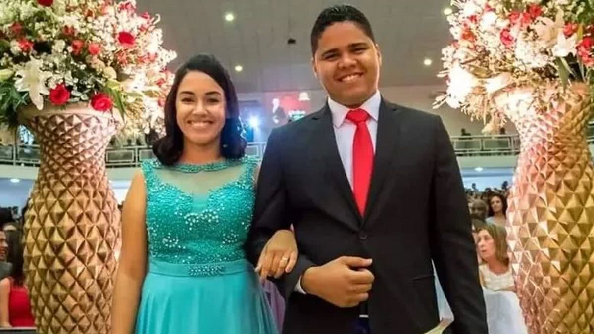 Pastor e ex-esposa brigam ao vivo em programa após acusações