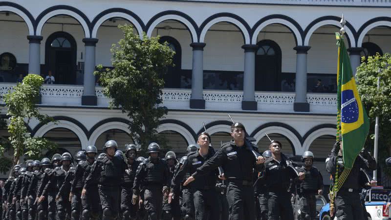 Policiais defendem golpe de Estado? Descubra o que os agentes acham ...