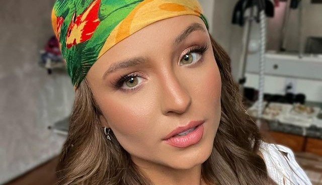 Reprodução / Instagram @larissamanoela