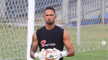 Reprodução / Instagram @oficialgoleirobruno