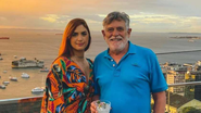 José de Abreu e a namorada Carol Junger em Salvador - Reprodução / Redes Sociais