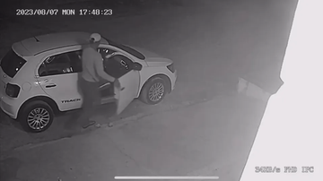 Imagem Casal de comerciantes tem carro roubado menos de uma hora após ser comprado