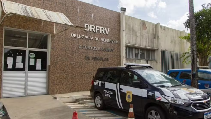 Funcionário da Secretaria de Administração Penitenciária é flagrado com veículo roubado - Divulgação/Polícia Civil