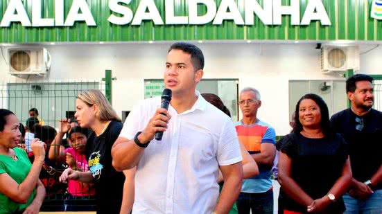 Reprodução/Instagram (@calvetfilho)