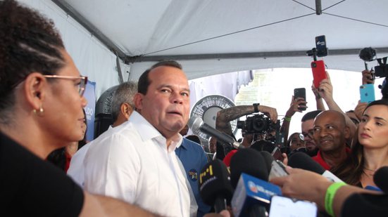 Geraldo acusa Bruno Reis de retirar 134 linhas de ônibus da cidade - Débora Marques/Bnews