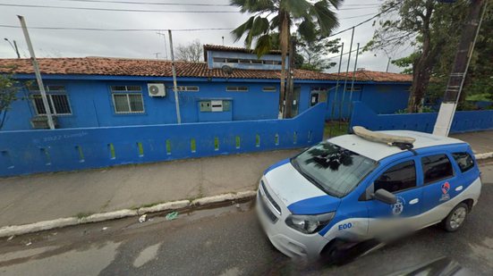 | 20ª Delegacia de Candeias - Reprodução/Google Street View