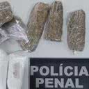 Imagem Mulher é flagrada tentando entrar em presídio de Salvador com drogas e comprimidos escondidos
