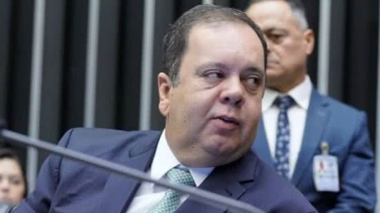 Redes sociais @deputadoelmarnascimento