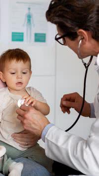 Após passar por 17 médicos, criança é diagnosticada com doença rara pelo ChatGPT