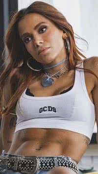 Anitta é processada em R$ 150 mil por uso indevido de meme; entenda